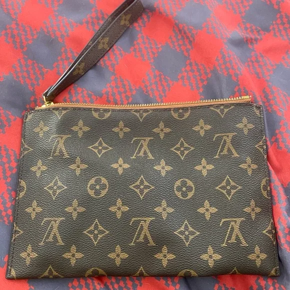 Designer Monogram Pouch wristlet wallet - Picture 2 of 9